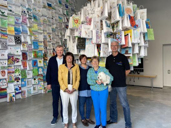 (Von links: Udo Queke, Irmgard Riha, Quartiersmanagerin Fotini Grabher, Christa Köpf, Bürgermeister German Fries)