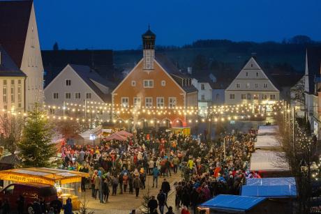 Weihnachtsmarkt Ottobeuren ©Louis Zuchtriegel