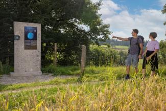Glücksplaneten Tour Ottobeuren Stele Uranus bei Sternwarte Bildnachweis (c) Louis Zuchtriegel